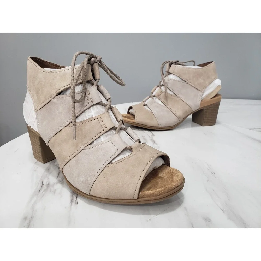 NEW NO BOX ROCKPORT Hattie Sandal Boho Beige Leather BLock Kitten Heel Neutral